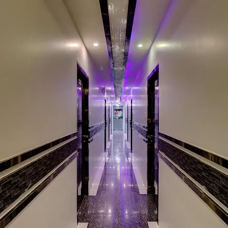 Hotel Magnet Terminal-2 3*