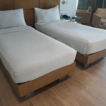 Mirage Hotel, International Airport 4* Mumbai