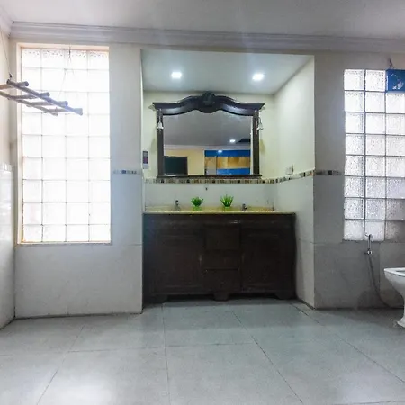 Villa 4 Star Regal *