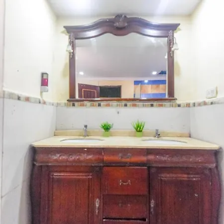 4 Star Regal Mumbai