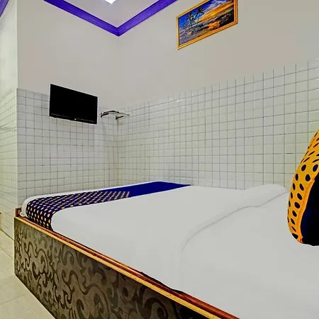 Spot On Grand Skylight Near Chhatrapati Shivaji International Airport Hotel 2*