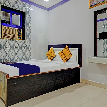 Spot On Grand Skylight Near Chhatrapati Shivaji International Airport 2*