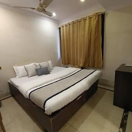 Hotel Highway Andheri East 3*