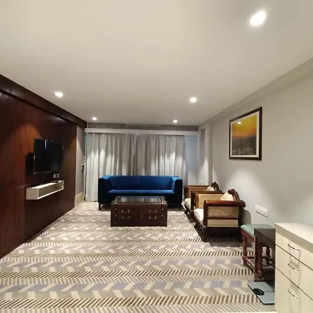 Highway Andheri East Hotel