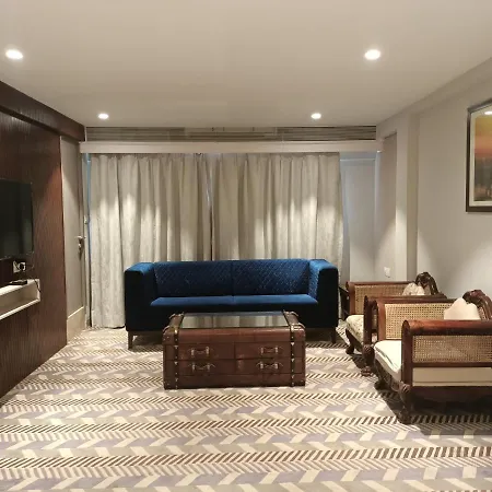 Highway Andheri East Hotel