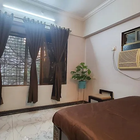 Osi Perry Cross Bandra West Apartment