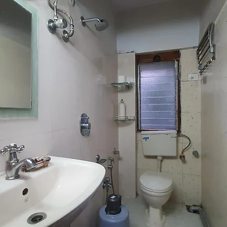 Osi Perry Cross Bandra West Apartment *