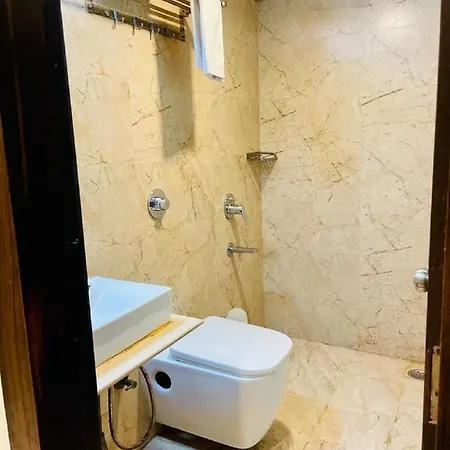 Embassy Park - Bkc 2*