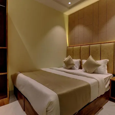 Bestays-amber Intl Airport Guest house