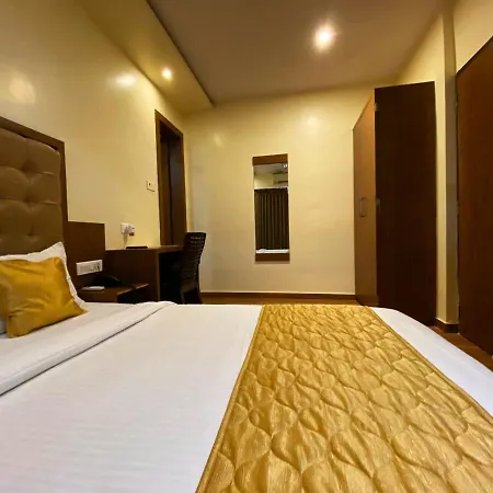 Hotel Pearl's Bkc Inn- Near Trade Centre, Visa Consulate