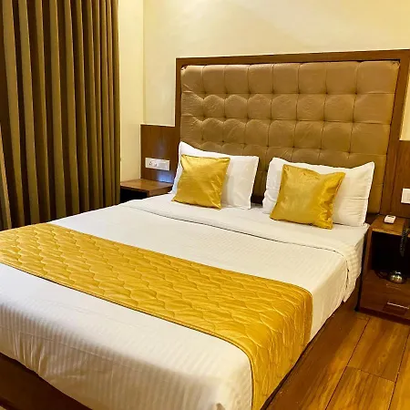 Pearl's Bkc Inn- Near Trade Centre, Visa Consulate Hotel Mumbai