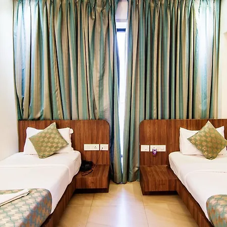 Treebo Trend Host Hotel 2*
