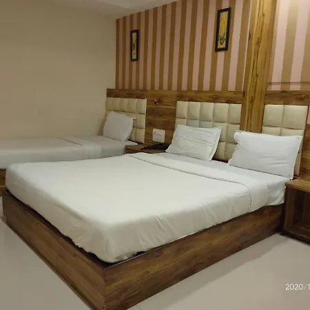 Orange International-santacruz Guest house