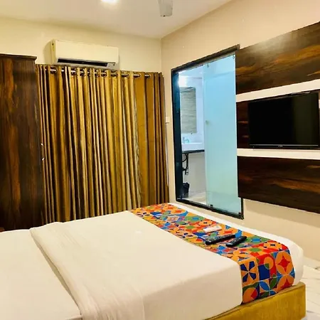 Embassy Park - Bkc Hotel