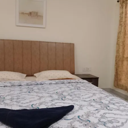 3bhk Luxurious Near Bkc Apartment *
