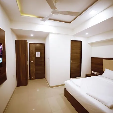 Hotel Precious Pearl