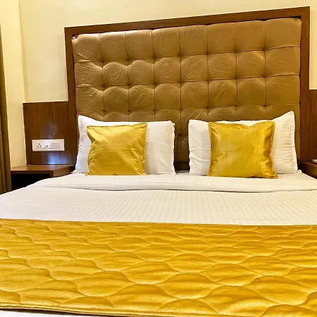 Hotel Pearl's Bkc Inn- Near Trade Centre, Visa Consulate