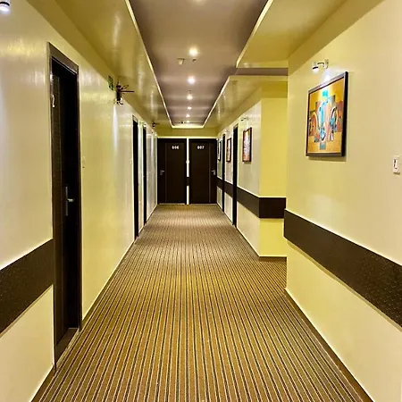 Hotel Pearl's Bkc Inn- Near Trade Centre, Visa Consulate