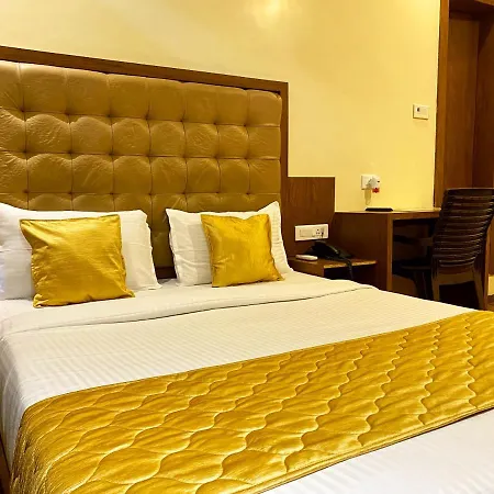 Pearl's Bkc Inn- Near Trade Centre, Visa Consulate Hotel 3*