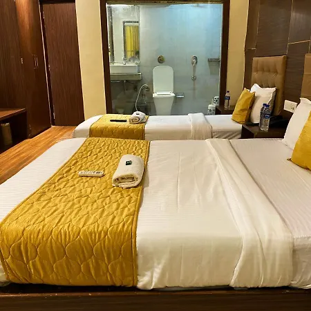Pearl's Bkc Inn- Near Trade Centre, Visa Consulate Hotel 3*