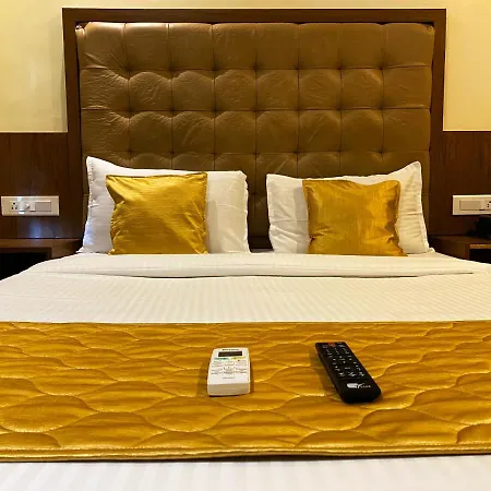 Hotel Pearl's Bkc Inn- Near Trade Centre, Visa Consulate Mumbai