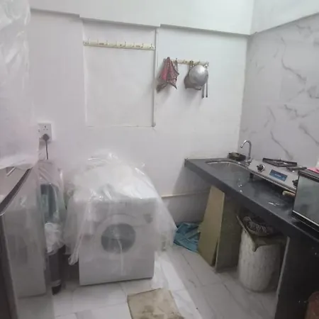 Spacious For 6 In Near Kokilaben Hospital, Andheri West Homestay Mumbai