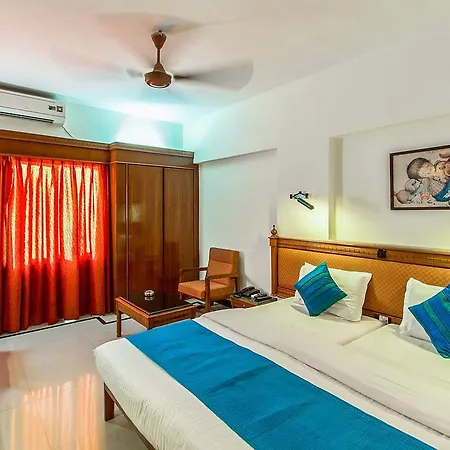 Hotel Zo Juhu 3*