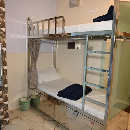 Capsule hotel Sagar Andheri - Nearest To Andheri Railway Station West