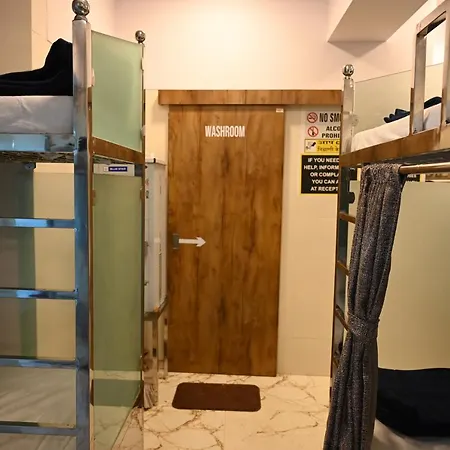 Capsule hotel Sagar Andheri - Nearest To Andheri Railway Station West