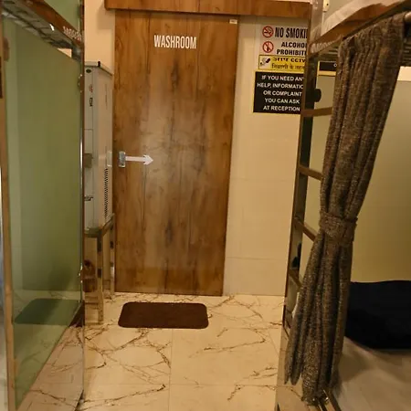 Capsule hotel Sagar Andheri - Nearest To Andheri Railway Station West