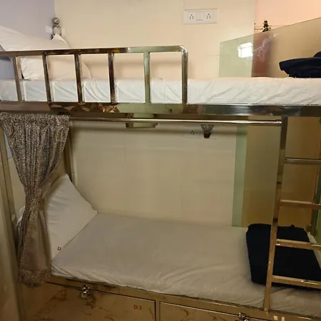 Capsule hotel Sagar Andheri - Nearest To Andheri Railway Station West *