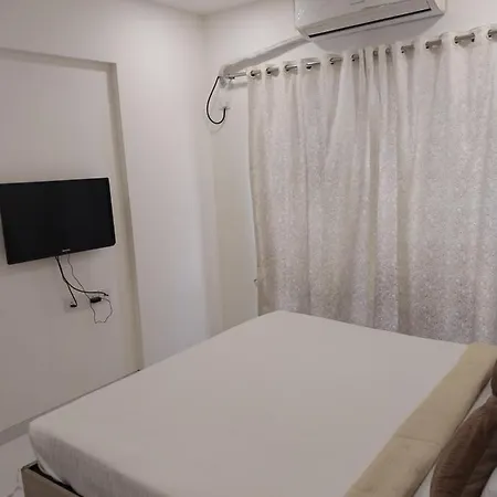Shree Laxmi Residency, South Mumbai, Byculla West Bed & Breakfast