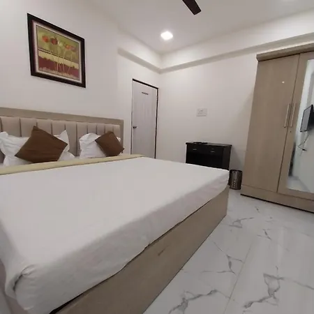 Bed & Breakfast Shree Laxmi Residency, South Mumbai, Byculla West