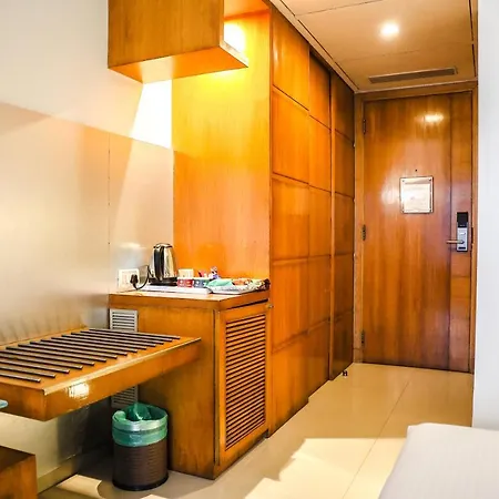 Krishna Palace Hotel 4*