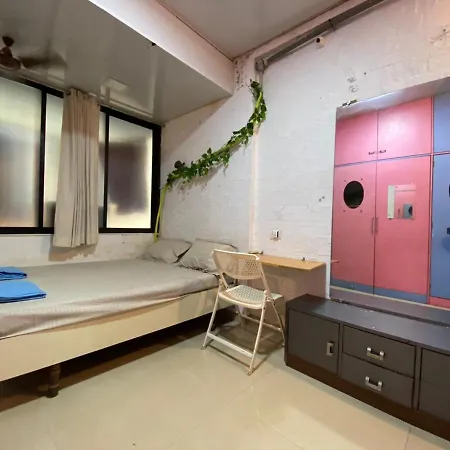 3rk Ac In Khar West Near The Station *