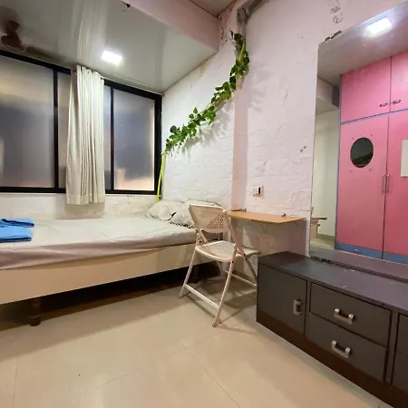 Apartment 3rk Ac In Khar West Near The Station Mumbai