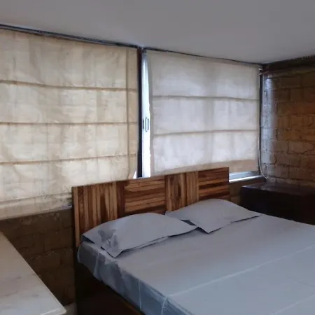 3bhk Luxurious In Linking Road Bandra * Mumbai