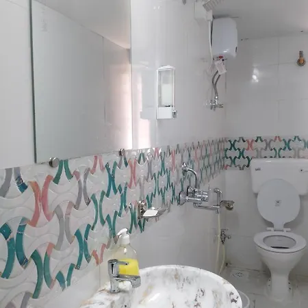 3bhk Luxurious In Linking Road Bandra Apartment