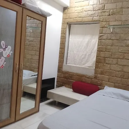 3bhk Luxurious In Linking Road Bandra * Mumbai