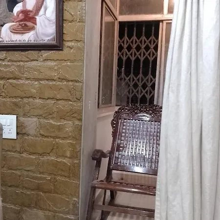 3bhk Luxurious In Linking Road Bandra Apartment Mumbai