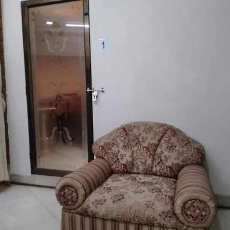 3bhk Luxurious In Linking Road Bandra