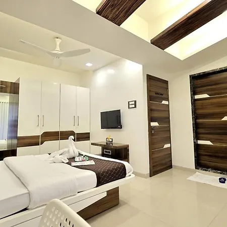 Borivali 4 Bedroom - Gagal