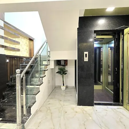 Borivali 4 Bedroom - Gagal *