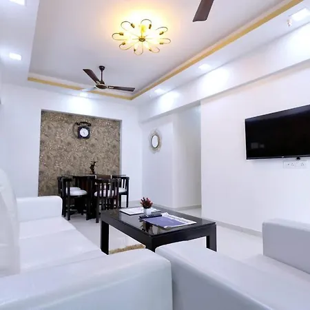 Iconic 3 Bedroom - Borivali East