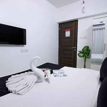 Iconic 3 Bedroom - Borivali East Mumbai