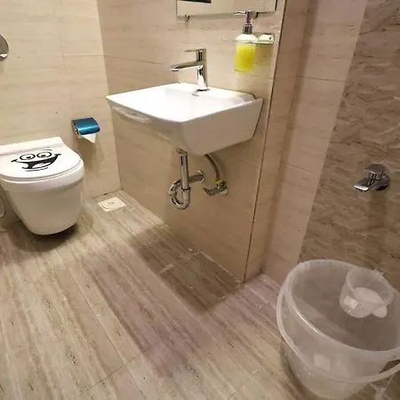 Apartment Iconic 3 Bedroom - Borivali East Mumbai