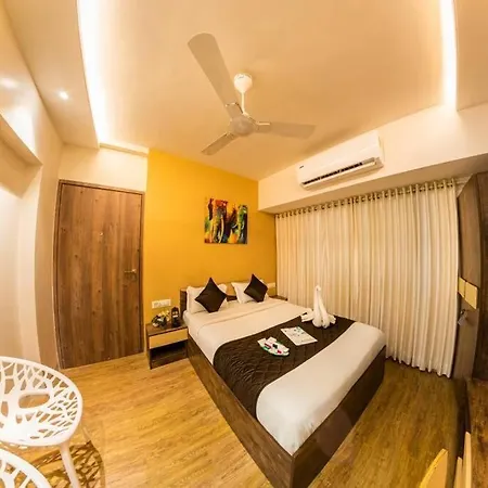 Majesty 4 Bedroom - Upto 12 Guest Mumbai