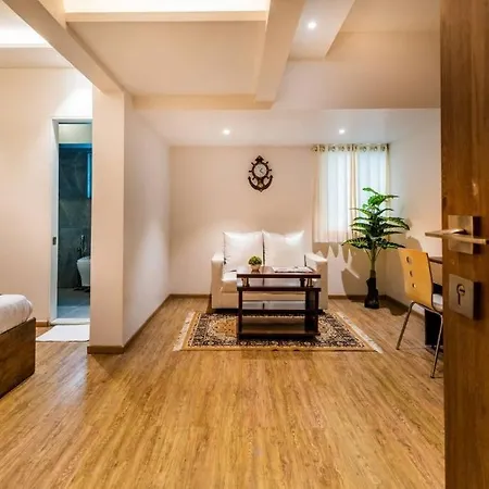 Majesty 4 Bedroom - Upto 12 Guest Mumbai