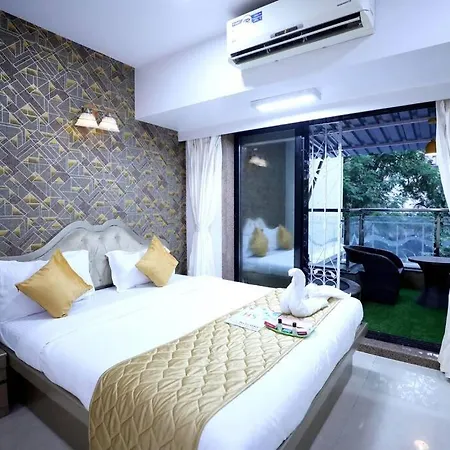Villa Posh 4.5 Bedroom With Terrace And Pool Mumbai
