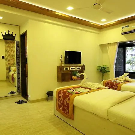 Posh 4.5 Bedroom With Terrace And Pool